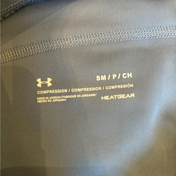 Under Armour 7/8 compression Leggings, Size S - Picture 3 of 3